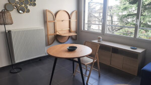 Bureau mural rétractable